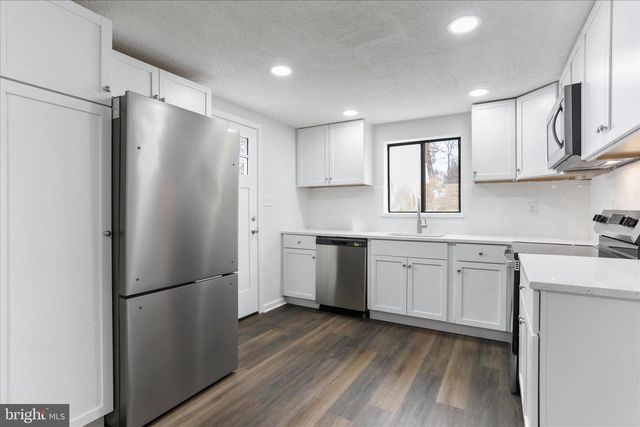 523 ATWOOD DR, Gerrardstown, WV 25420