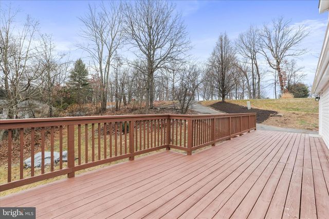 523 ATWOOD DR, Gerrardstown, WV 25420