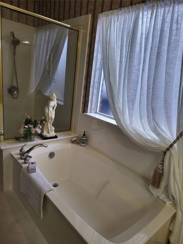 171 April Cove, Conroe, TX 77356