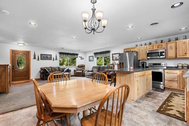 W10559 FOX LANE, Crivitz, WI 54114