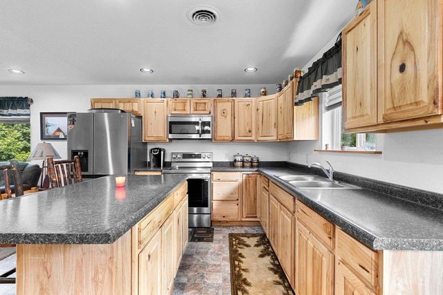 W10559 FOX LANE, Crivitz, WI 54114