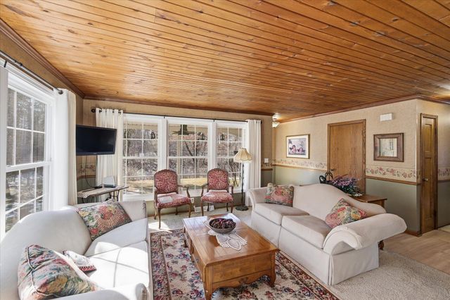 1850 Briarwood Avenue, Mahtomedi, MN 55115