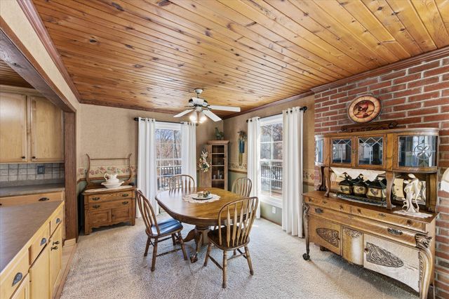 1850 Briarwood Avenue, Mahtomedi, MN 55115