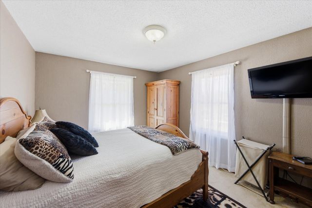 1850 Briarwood Avenue, Mahtomedi, MN 55115