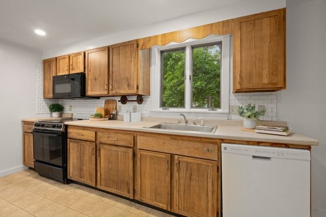 31 Waushakum Ave, Ashland, MA 01721