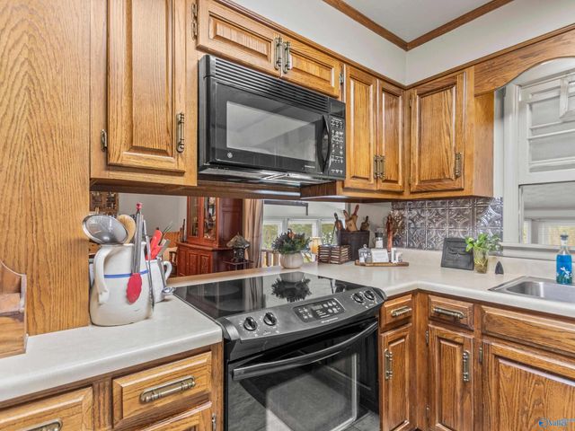 2209 College Street, Decatur, AL 35601