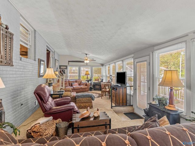 2209 College Street, Decatur, AL 35601