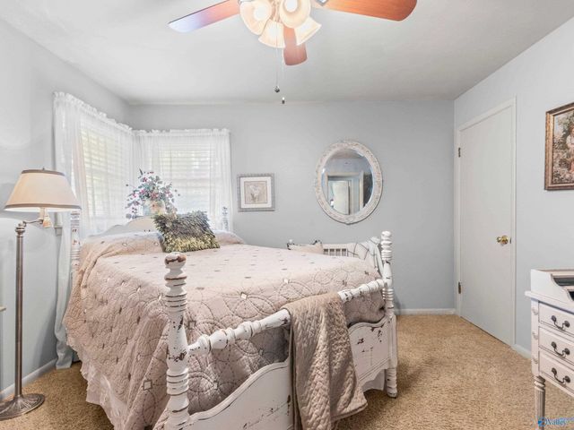 2209 College Street, Decatur, AL 35601