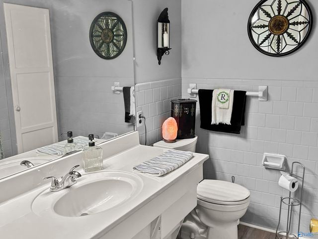 2209 College Street, Decatur, AL 35601