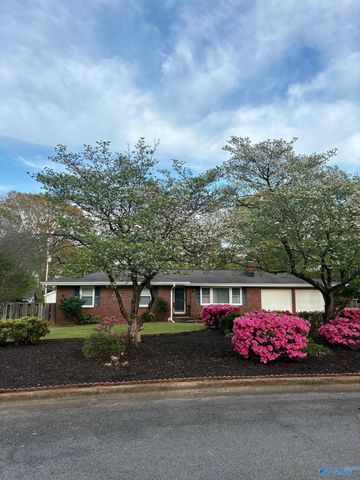 2209 College Street, Decatur, AL 35601