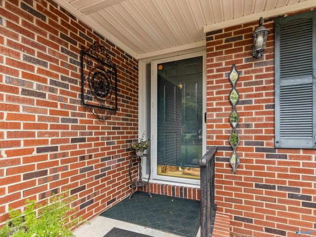 2209 College Street, Decatur, AL 35601