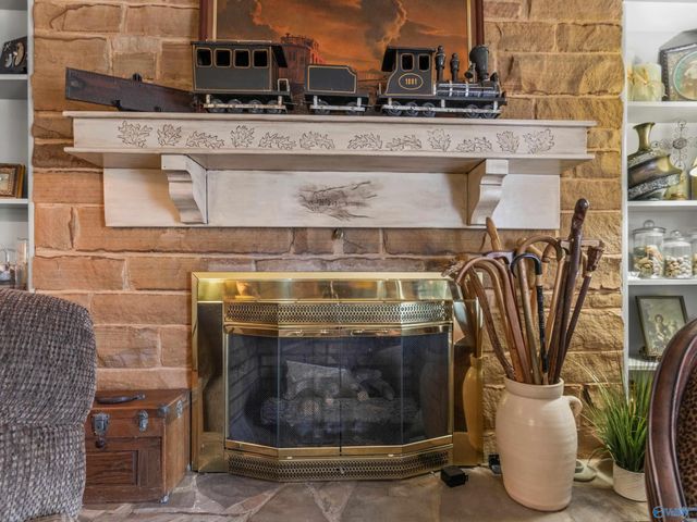 2209 College Street, Decatur, AL 35601