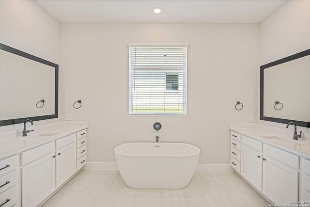 273 Lawrence Drive, Castroville, TX 78009