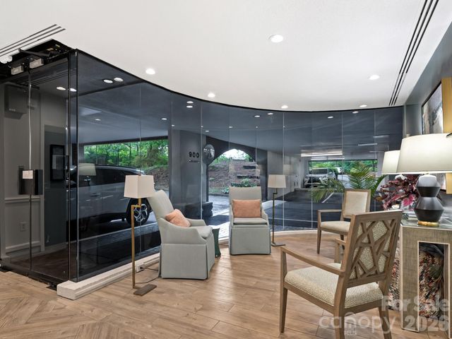 840 Cherokee Road, Charlotte, NC 28207