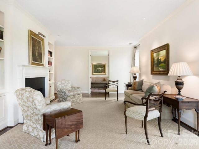 840 Cherokee Road, Charlotte, NC 28207