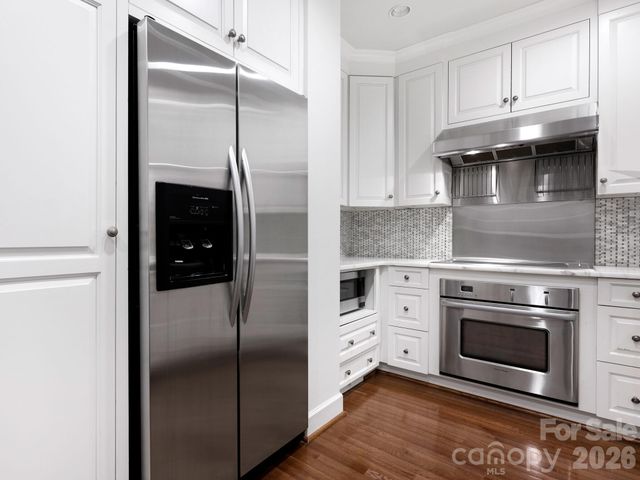 840 Cherokee Road, Charlotte, NC 28207