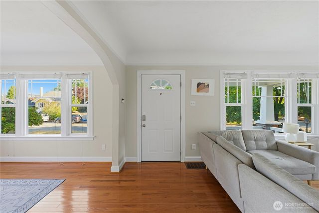 3417 N 8th Street, Tacoma, WA 98406