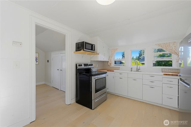 3417 N 8th Street, Tacoma, WA 98406