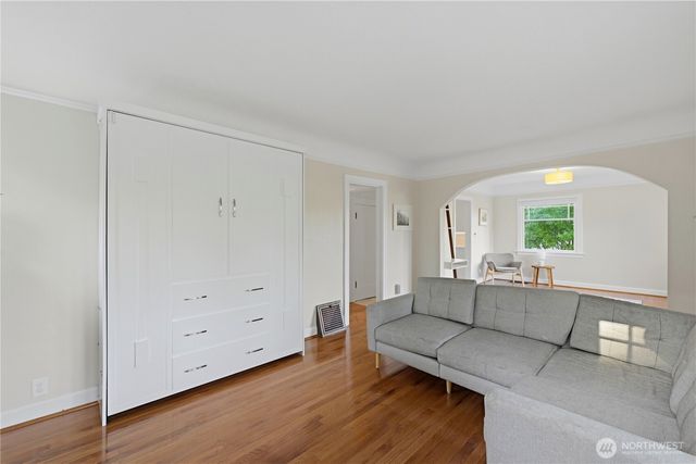 3417 N 8th Street, Tacoma, WA 98406