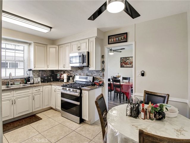 12205 S Halldale, Los Angeles, CA 90047