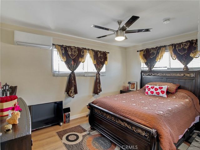 12205 S Halldale, Los Angeles, CA 90047