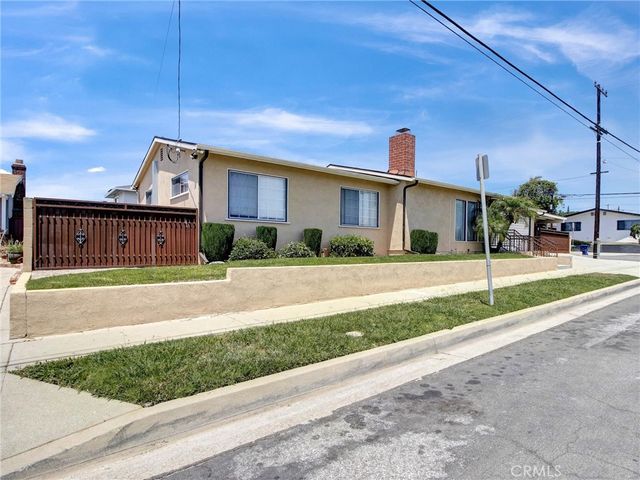 12205 S Halldale, Los Angeles, CA 90047