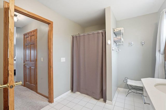 3630 T Bird Way, Cottage Grove, WI 53527