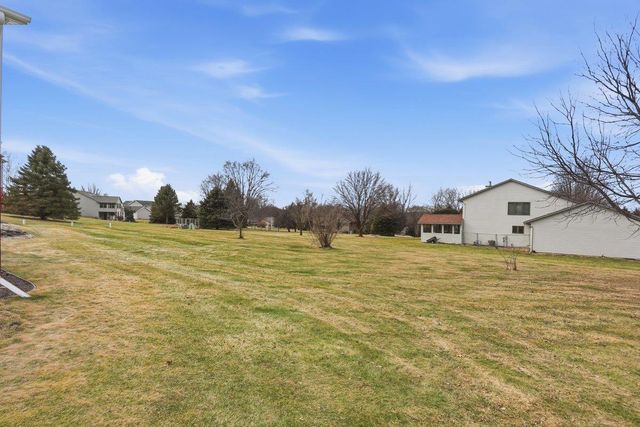 3630 T Bird Way, Cottage Grove, WI 53527