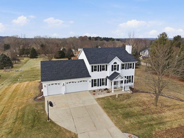 3630 T Bird Way, Cottage Grove, WI 53527