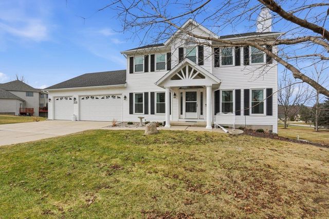 3630 T Bird Way, Cottage Grove, WI 53527