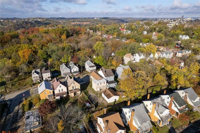 833 Estella Ave, Beltzhoover, PA 15210