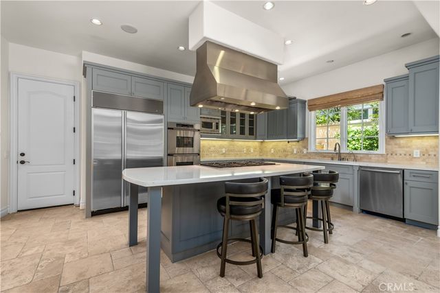 25561 PRADO DE LAS BELLOTAS, Calabasas, CA 91302