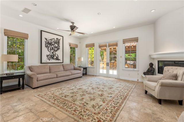 25561 PRADO DE LAS BELLOTAS, Calabasas, CA 91302