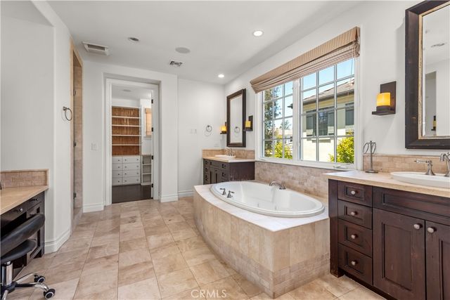 25561 PRADO DE LAS BELLOTAS, Calabasas, CA 91302