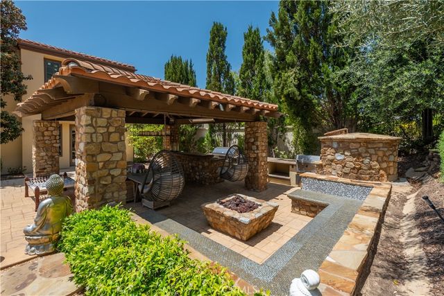 25561 PRADO DE LAS BELLOTAS, Calabasas, CA 91302