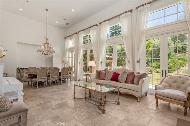 25561 PRADO DE LAS BELLOTAS, Calabasas, CA 91302