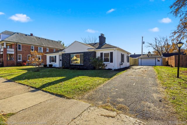 1683 Pagel Avenue, Lincoln Park, MI 48146