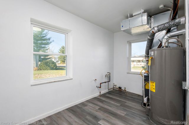 1683 Pagel Avenue, Lincoln Park, MI 48146