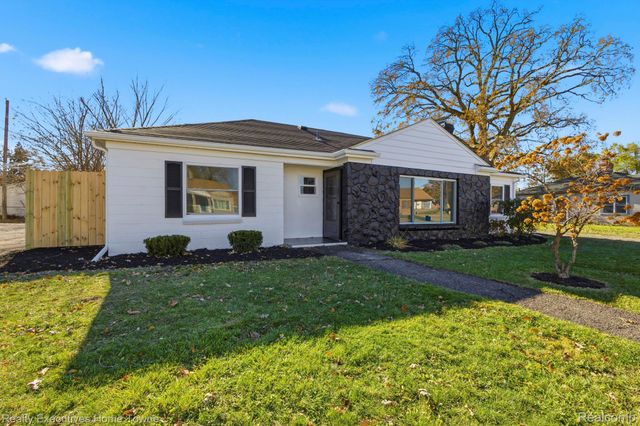 1683 Pagel Avenue, Lincoln Park, MI 48146