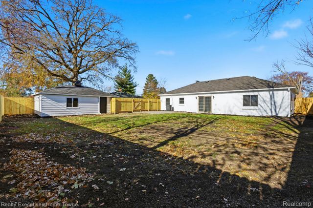 1683 Pagel Avenue, Lincoln Park, MI 48146