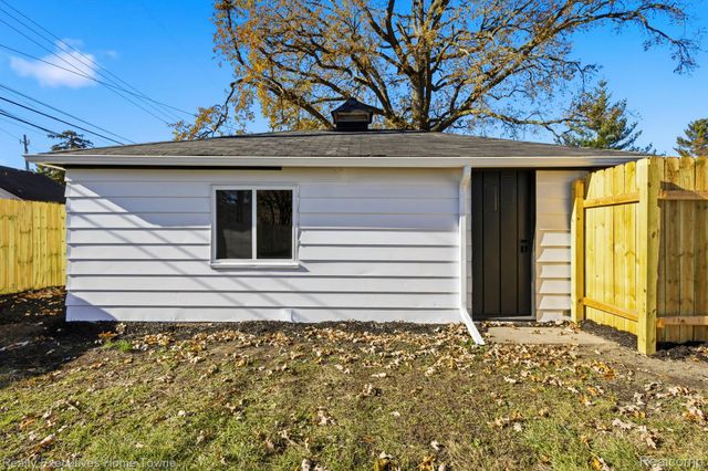 1683 Pagel Avenue, Lincoln Park, MI 48146