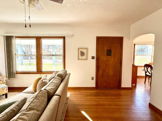 646 F St, Davis, CA 95616