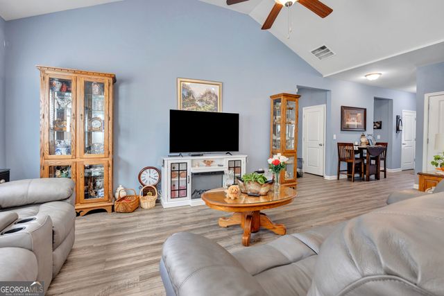 155 Loudoun Drive 35, Covington, GA 30014