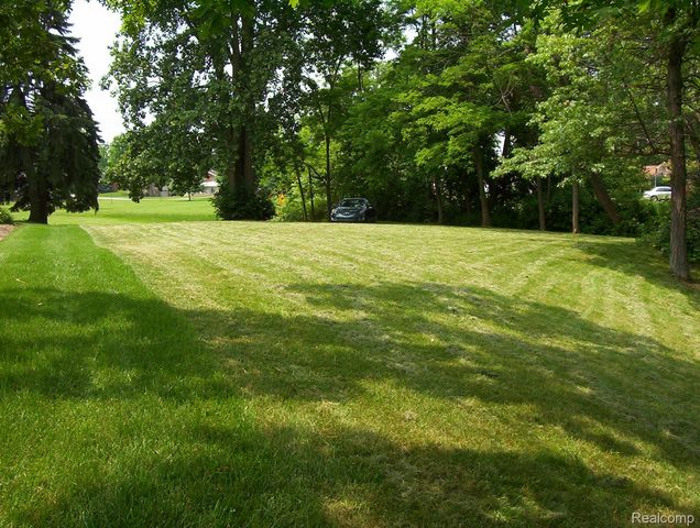 3306 Indianview Drive, Waterford Charter Township, MI 48329