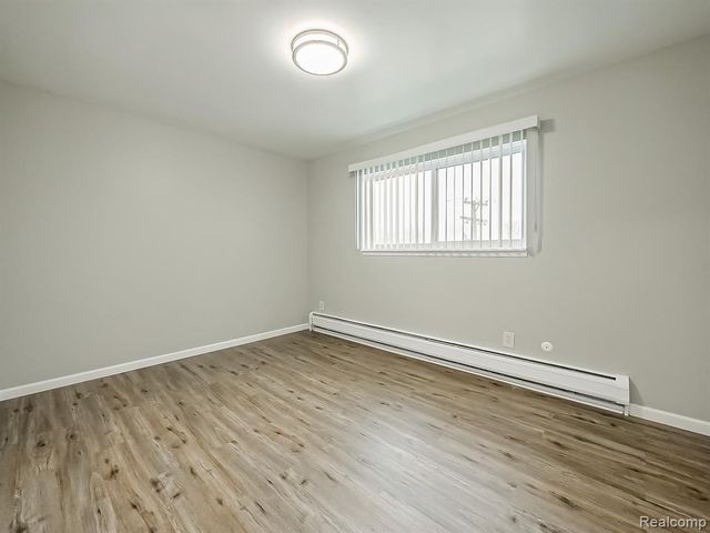 1490 Nancywood Drive 11, Waterford, MI 48327