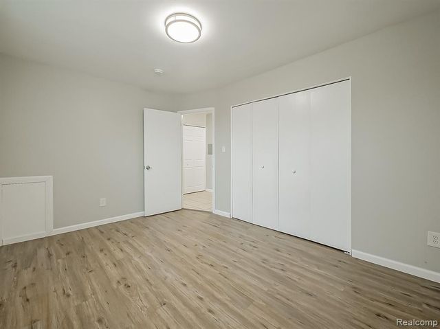 1490 Nancywood Drive 11, Waterford, MI 48327