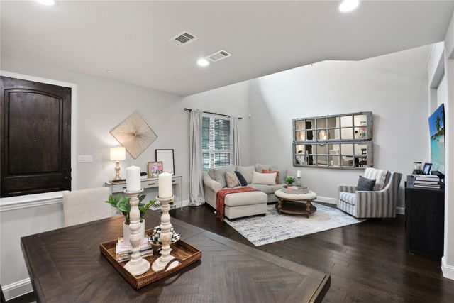2204 Russells Way, Mckinney, TX 75070