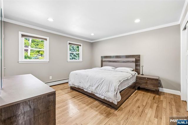 850 Edgewater Avenue, Ridgefield, NJ 07657