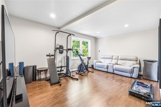 850 Edgewater Avenue, Ridgefield, NJ 07657