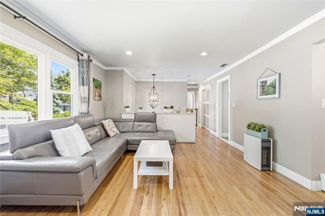 850 Edgewater Avenue, Ridgefield, NJ 07657